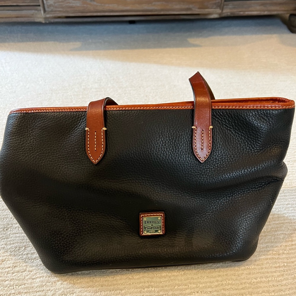 Dooney & Bourke tote